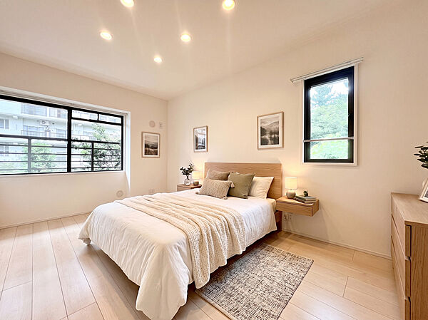 【配置してある家具や小物はCGによるイメージです。】【Bedroom】居室