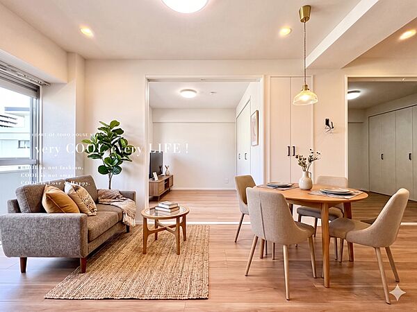 【配置してある家具や小物はCGによるイメージです。】【Livingroom】リビングルーム