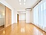 リビング/ダイニング：【画像処理技術で家具を消し、空室イメージを再現しています】【Livingroom】リビング