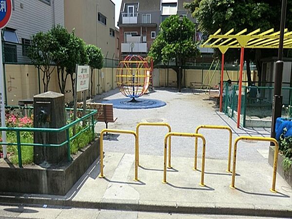 みつば児童遊園まで約345m