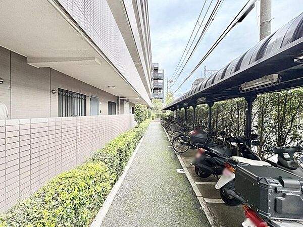 【Bicycle parking area】駐輪場