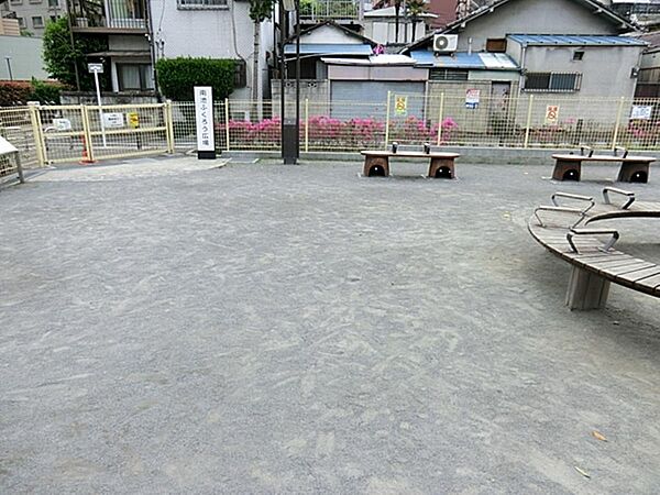 南池ふくろうひろばまで約1380m