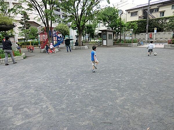 南大塚からたち公園まで約440m