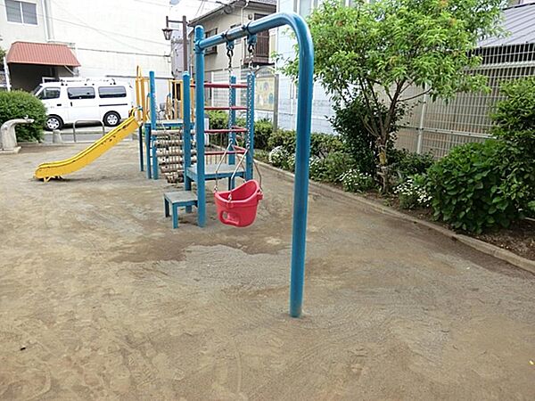 南大塚一丁目児童遊園まで約303m