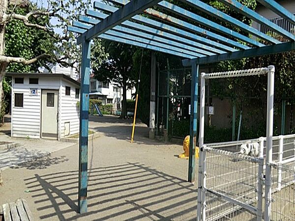 ぱんだ公園まで約628m