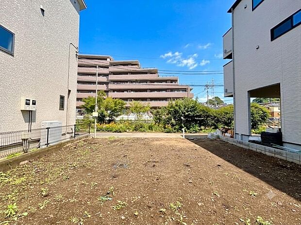 「AI加工により、空を晴天にしております」【Under construction】建設中