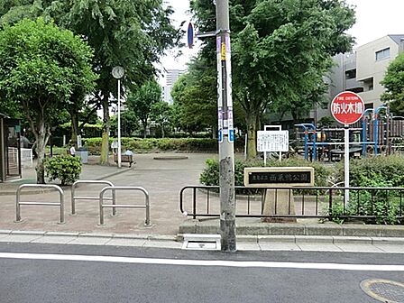 西巣鴨公園まで約221m