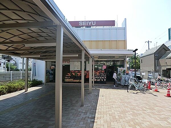 西友東長崎店まで約210m
