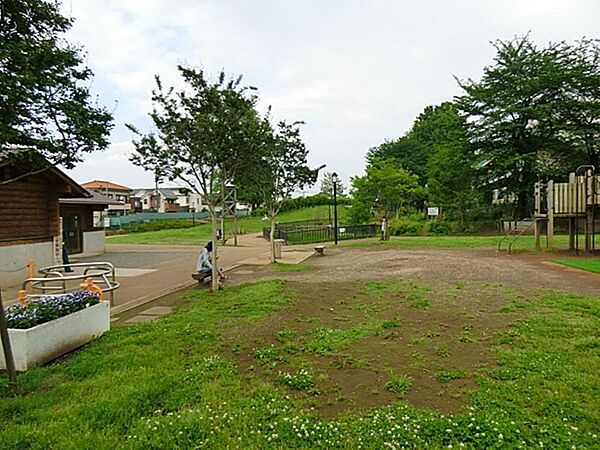 谷戸せせらぎ公園まで約574m