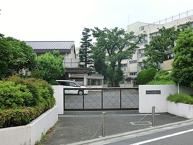 練馬区立大泉学園中学校まで約850m
