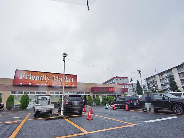 ライフ前野町店まで約582m