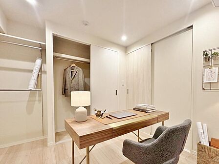 【配置してある家具や小物はCGによるイメージです。】【Bedroom】居室