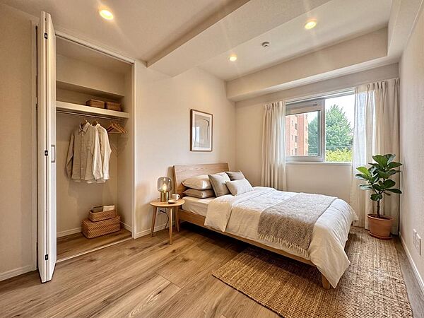 【配置してある家具や小物はCGによるイメージです】【Bedroom】居室