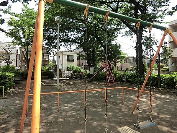 前野二丁目児童遊園まで約380m