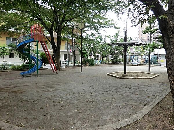 大山金井町児童遊園まで約328m