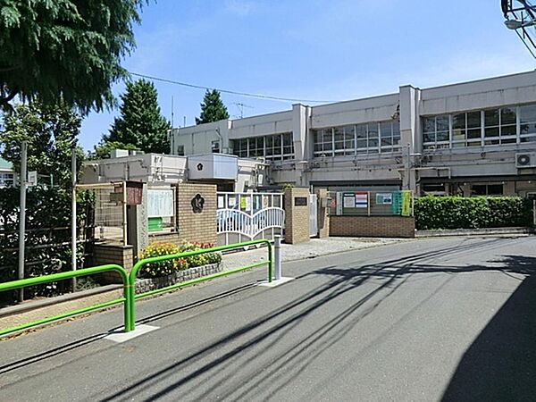 板橋区立加賀小学校まで約601m