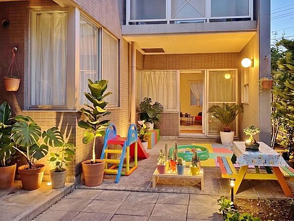 【配置してある家具や小物はCGによるイメージです】【Garden】庭