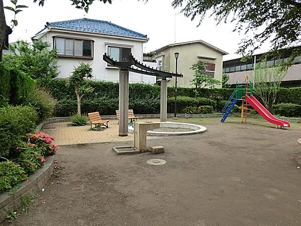 成三公園まで約371m
