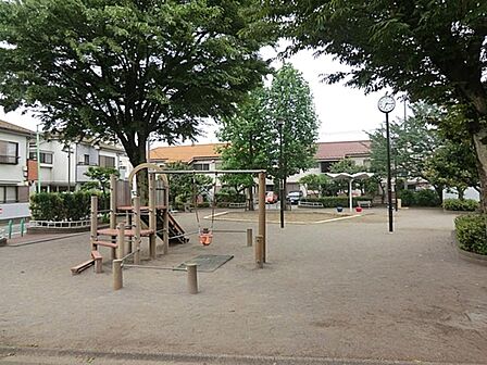 高野台ひがし公園まで約457m