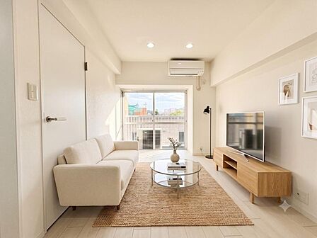 【配置してある家具や小物はCGによるイメージです】【Livingroom】リビング