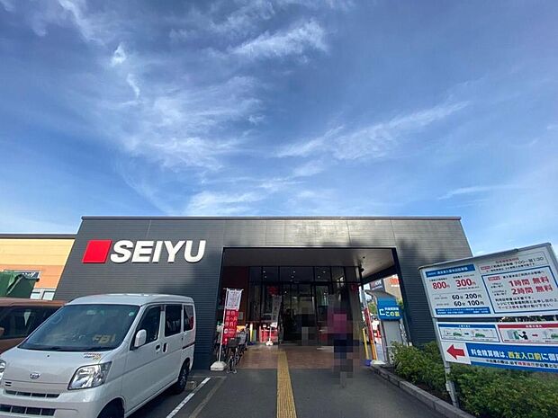 西友東久留米店まで約529m