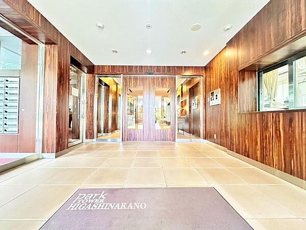 【Entrance hall】エントランスホール