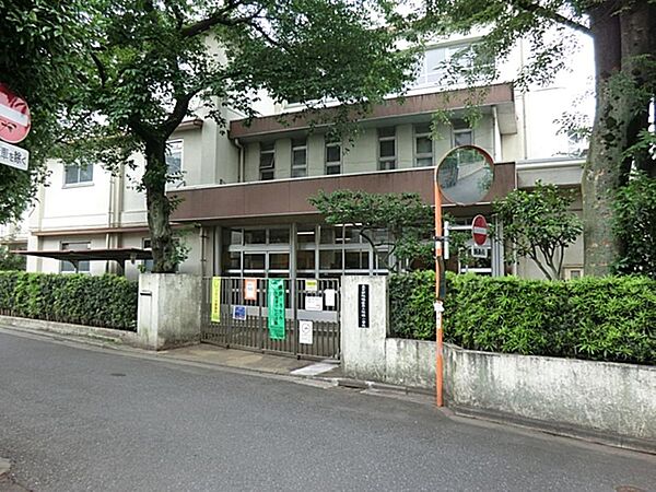 板橋区立上板橋小学校まで約256m