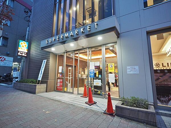 ライフ中野坂上店まで約607m