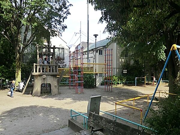 川添公園まで約333m