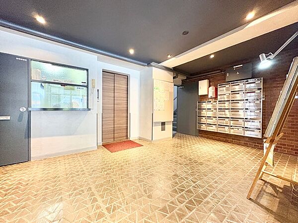 【Entrance hall】エントランスホール