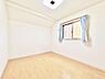 洋室：【画像処理技術で家具を消し、空室イメージを再現しています】【Bedroom】居室