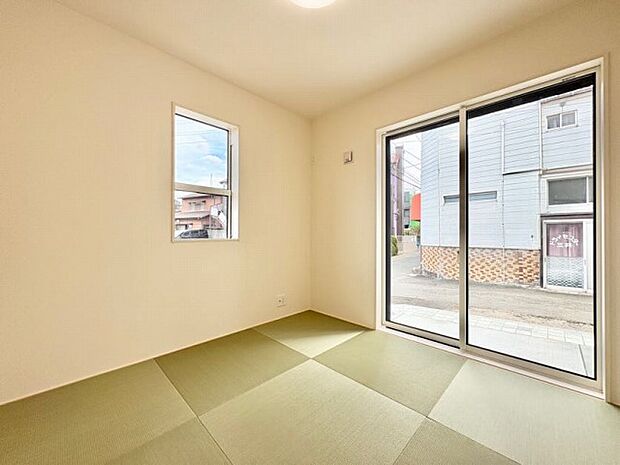 【Japanese-style room】和室