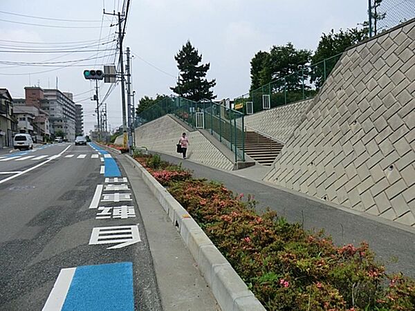朝霞市立朝霞第八小学校まで約321m