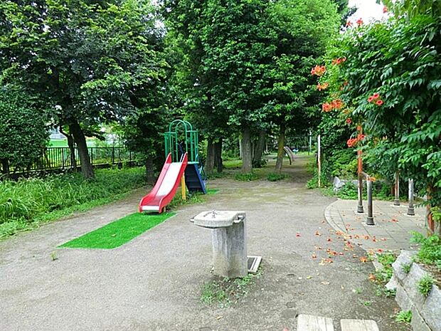 青嵐台公園まで約943m