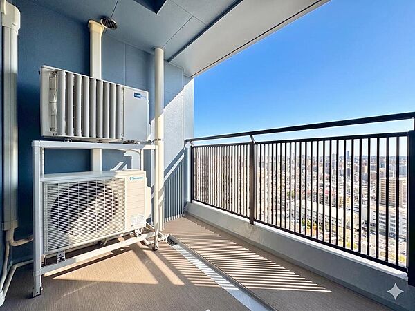 「AI加工により、空を晴天にしております」【Balcony】バルコニー