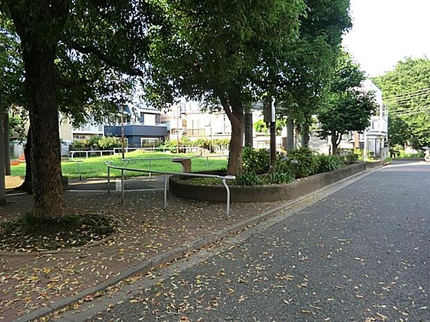 西大泉いずみ公園まで約294m