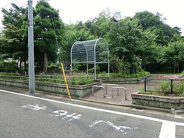 中ノ宮竹林公園まで約394m