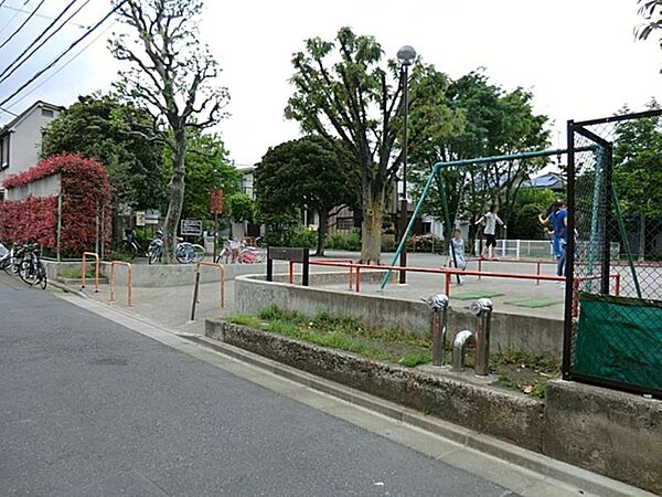 啓明公園まで約213m