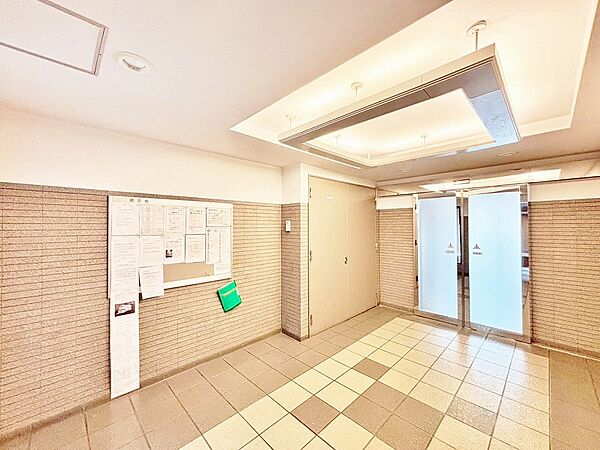 【Entrance hall】エントランスホール