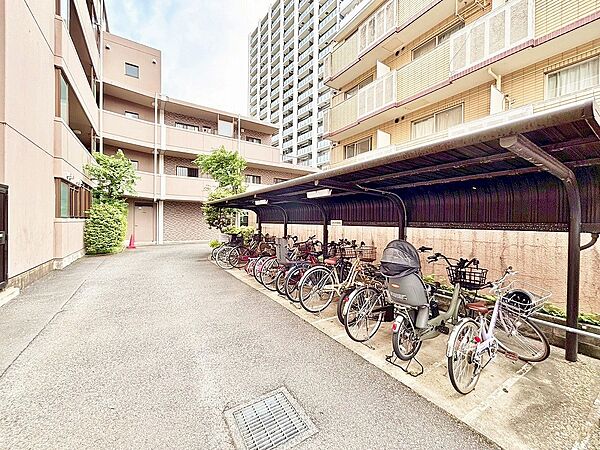 【Bicycle parking area】駐輪場