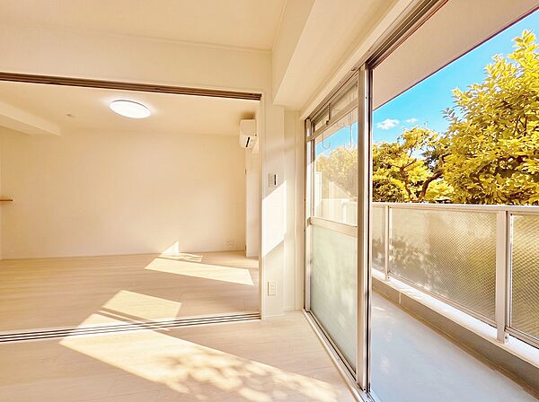 【CGにより天候を加工しております。】【Bedroom】居室