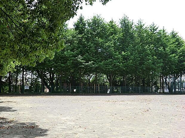 神山堂阪公園まで約594m