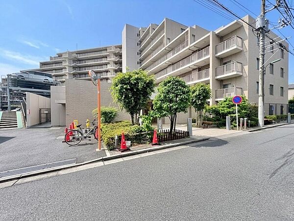 「AI加工により、空を晴天にしております」【Exterior】外観