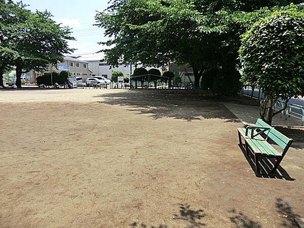 弁財公園まで約1003m