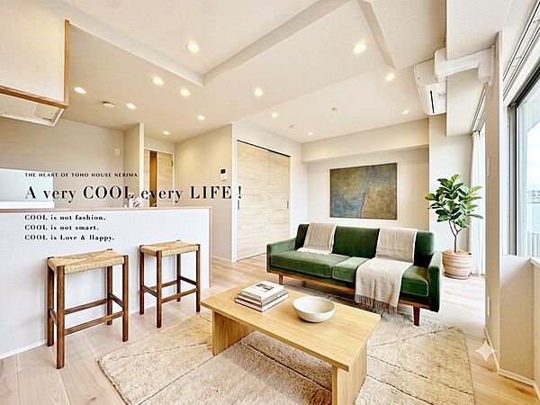 【配置してある家具や小物はCGによるイメージです】 【Bedroom】居室
