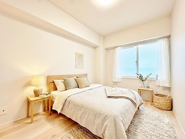 【配置してある家具や小物はCGによるイメージです】【Bedroom】居室