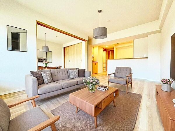 【配置してある家具や小物はCGによるイメージです。】【Livingroom】リビングルーム