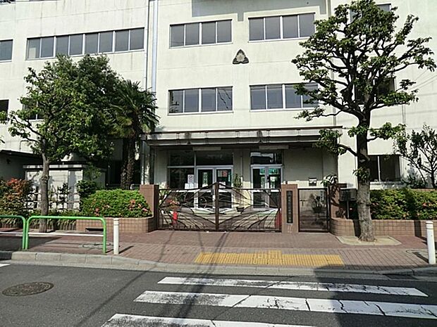 板橋区立中根橋小学校まで約362m