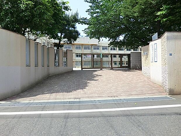 板橋区立板橋第八小学校まで約788m