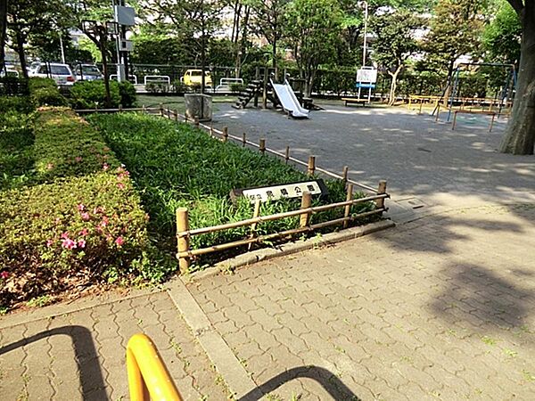 泉橋公園まで約137m